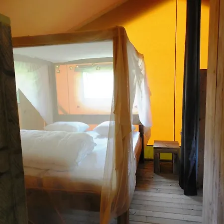 Camping Rives Nature 2*