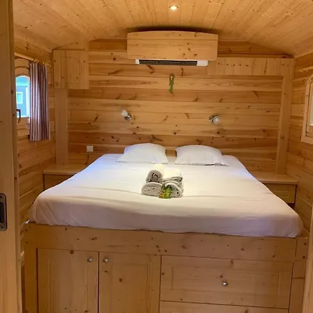 Camping Rives Nature 2*